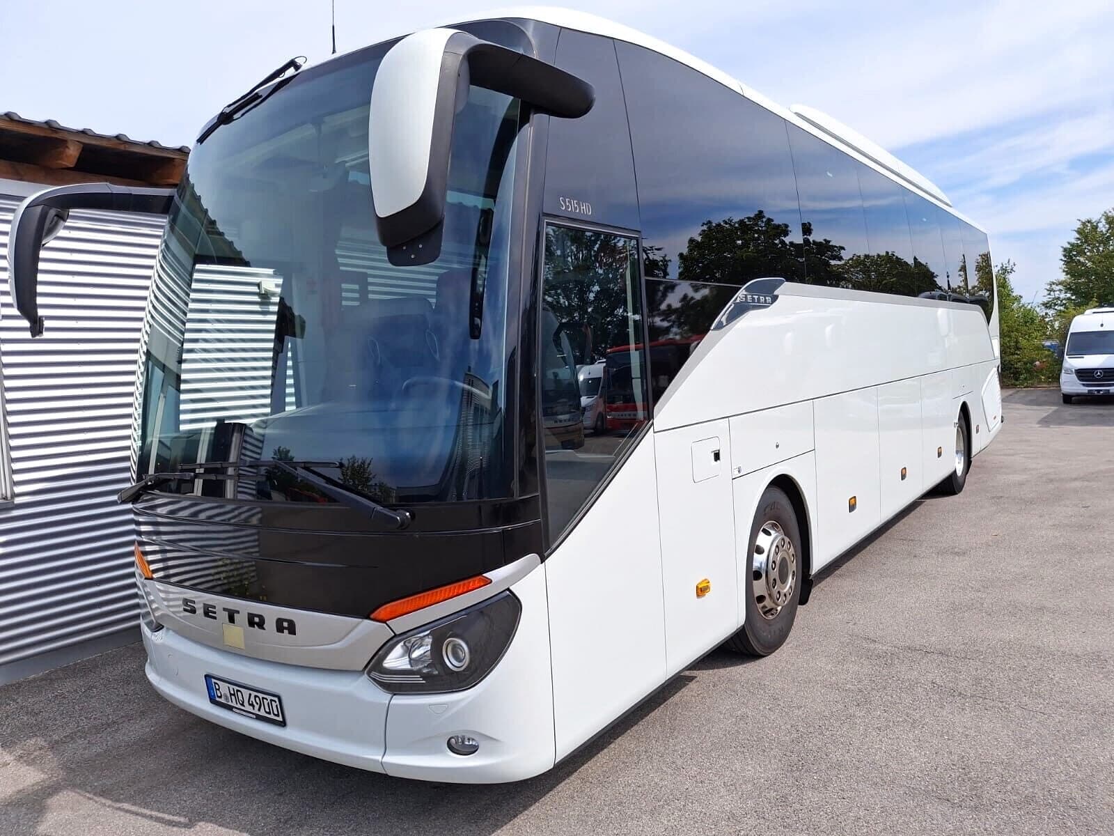 Reisebus von BerlinBus.DE — Setra 515 auf dem Betriebshof in Berlin